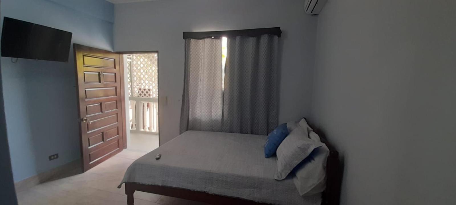 Serenade Hotel Placencia Ngoại thất bức ảnh