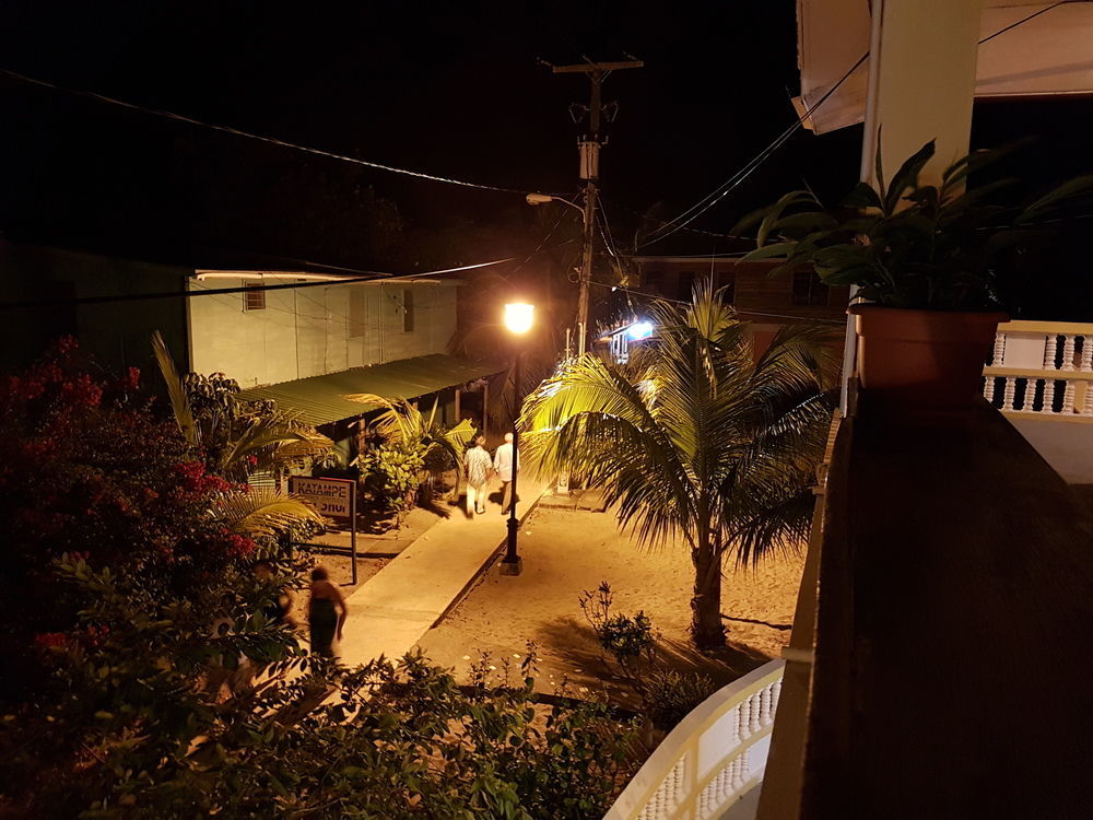 Serenade Hotel Placencia Ngoại thất bức ảnh
