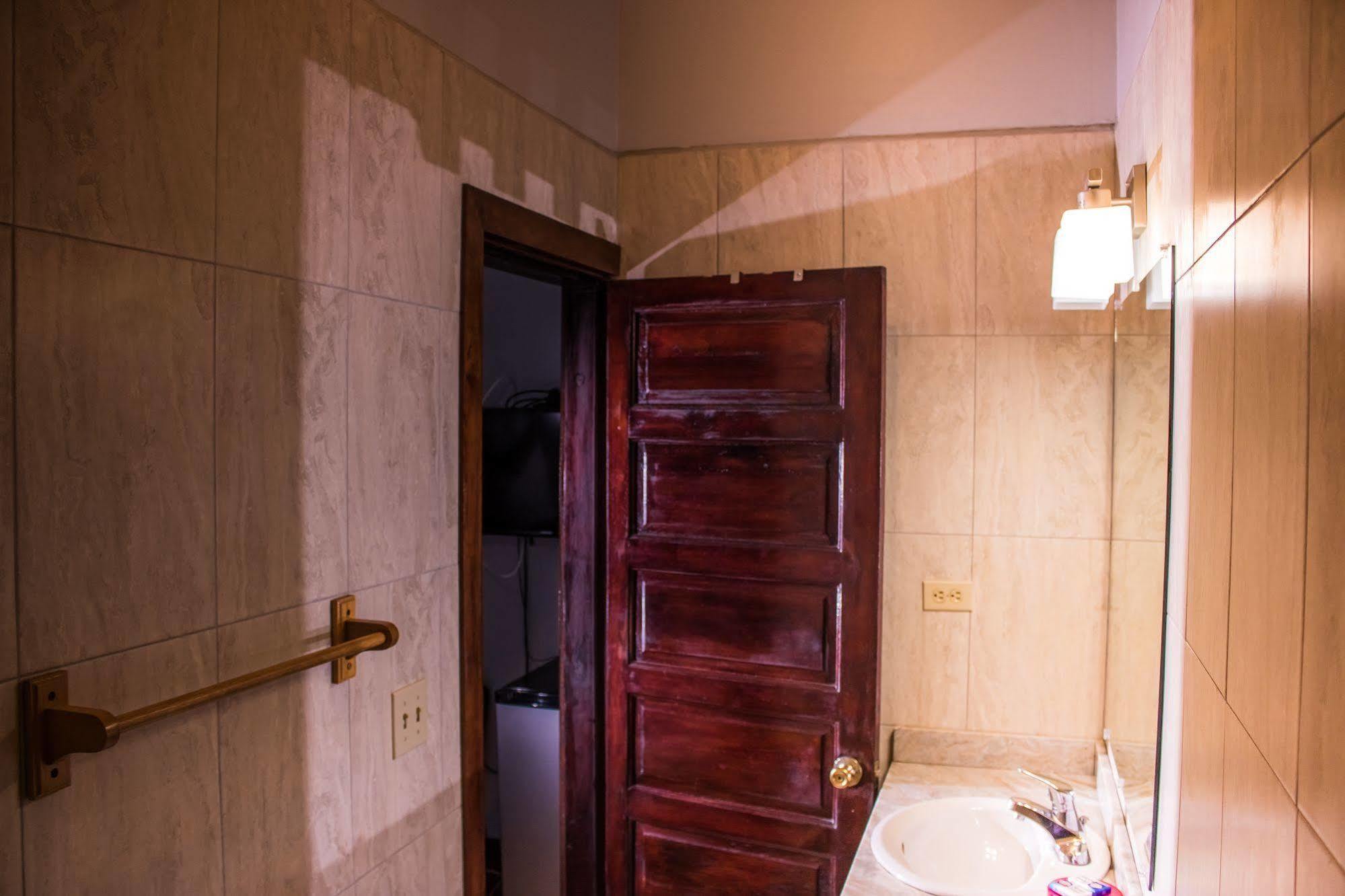 Serenade Hotel Placencia Ngoại thất bức ảnh