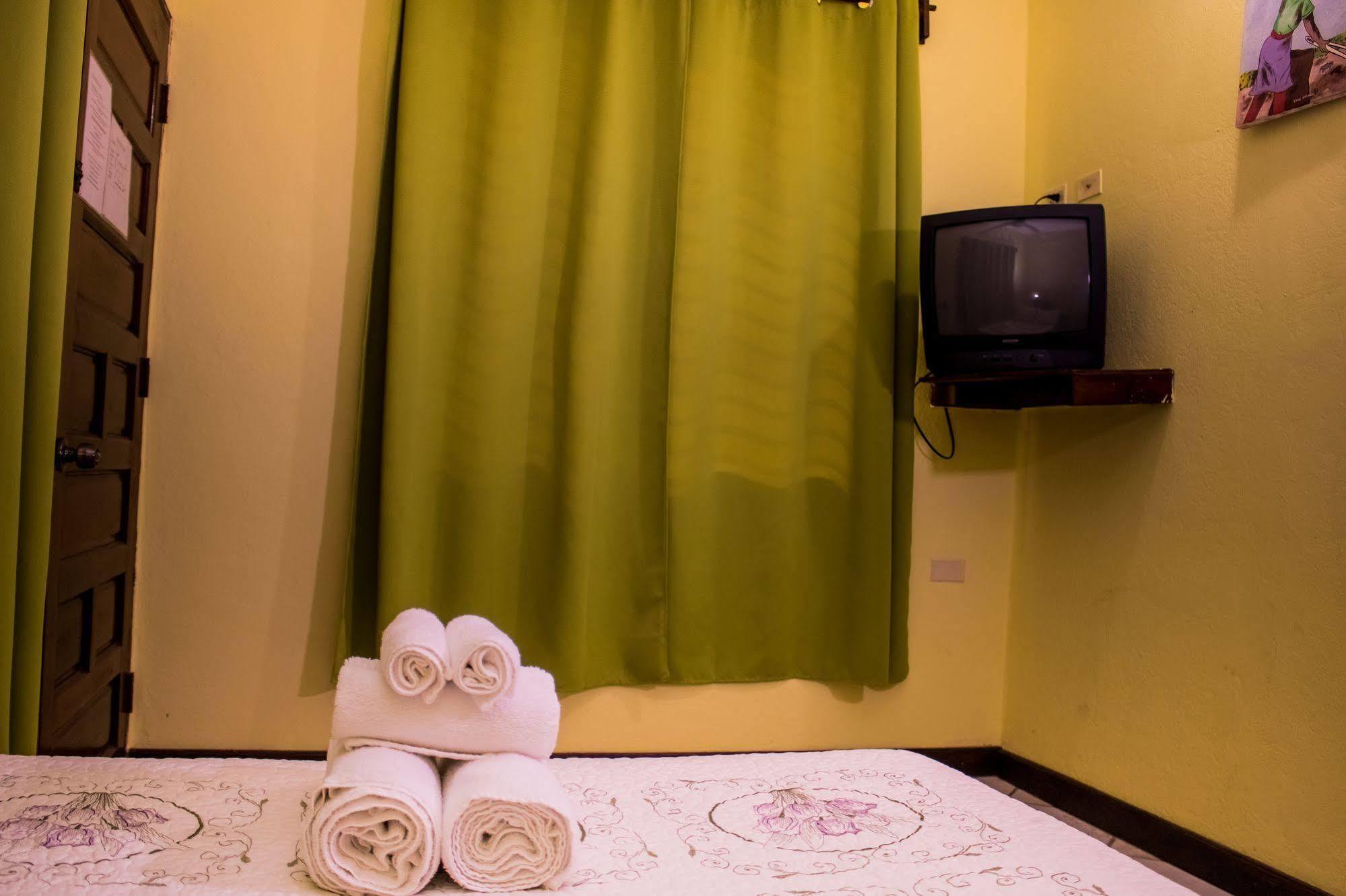 Serenade Hotel Placencia Ngoại thất bức ảnh